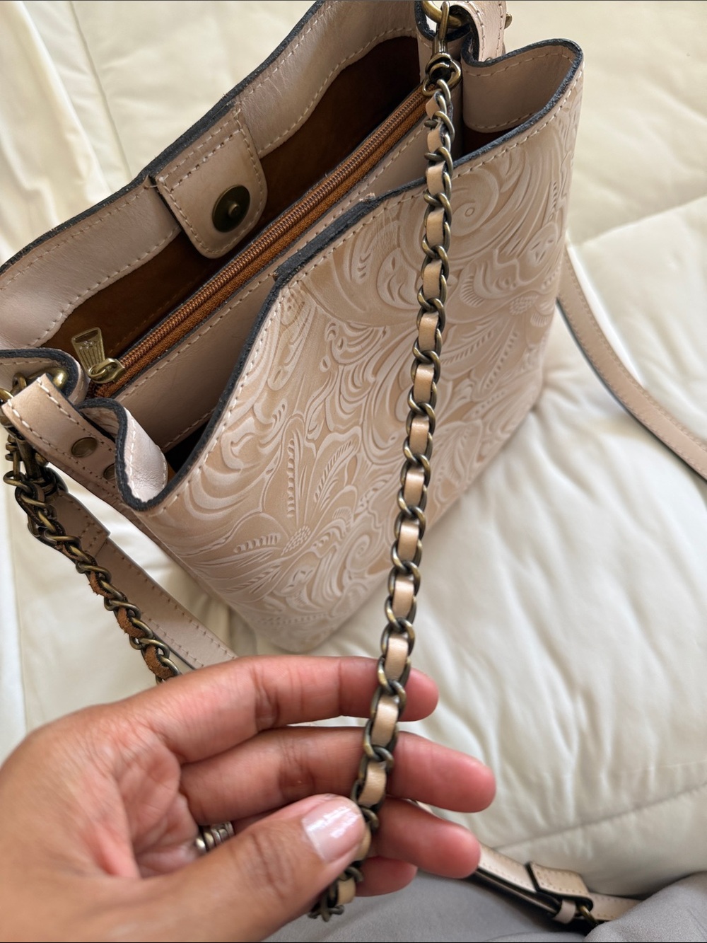 Embossed Floral Crossbody Bag in Nude - Picture 2 of 6